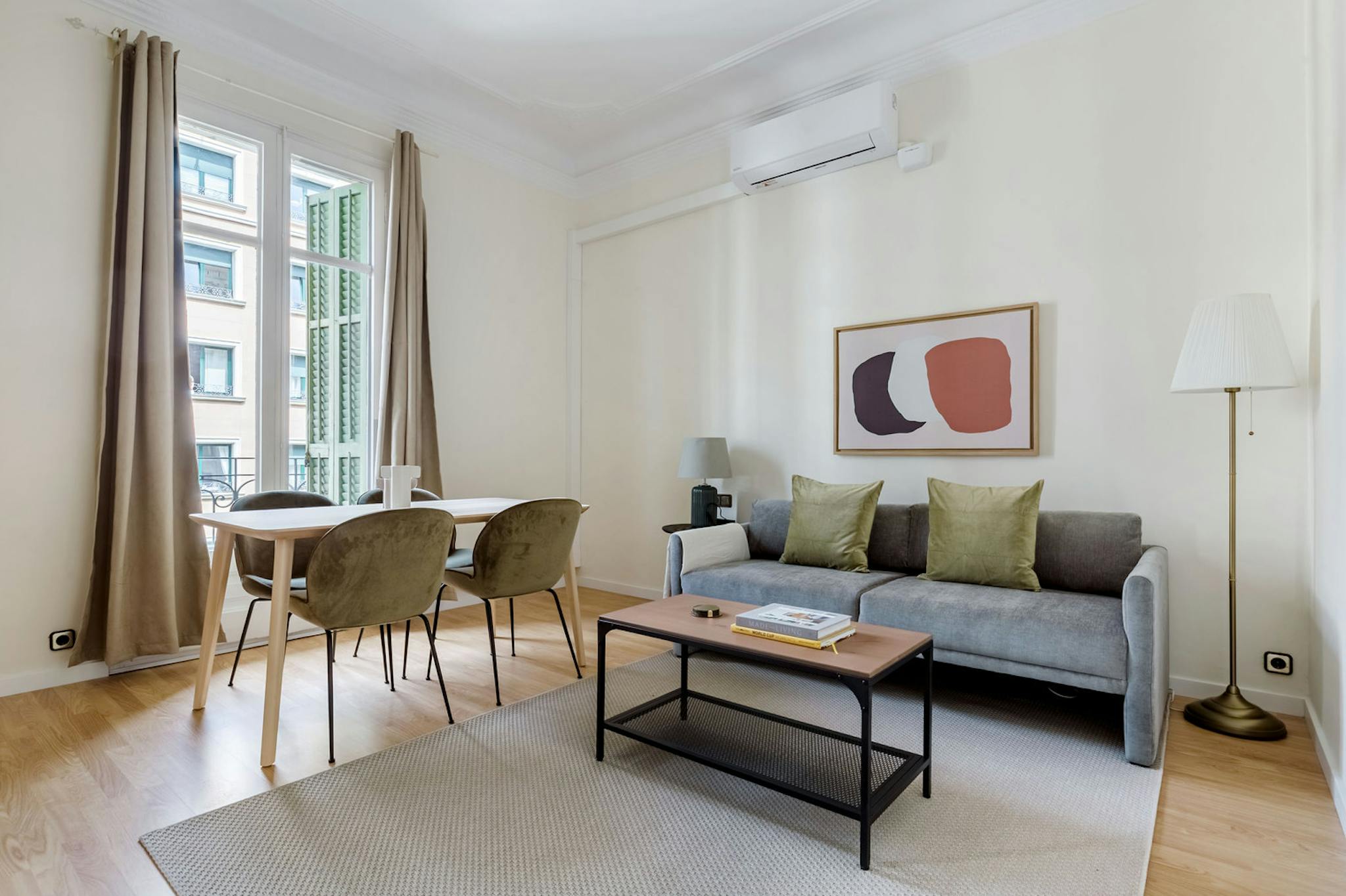 Carrer de Còrsega, Barcelona preview