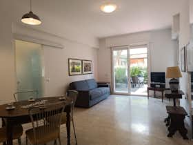 公寓 正在以 €2,997 的月租出租，其位于 Chiavari, Via Giannotto Bado