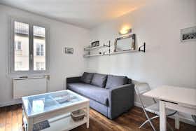 Wohnung zu mieten für 1.484 € pro Monat in Paris, Rue Boursault