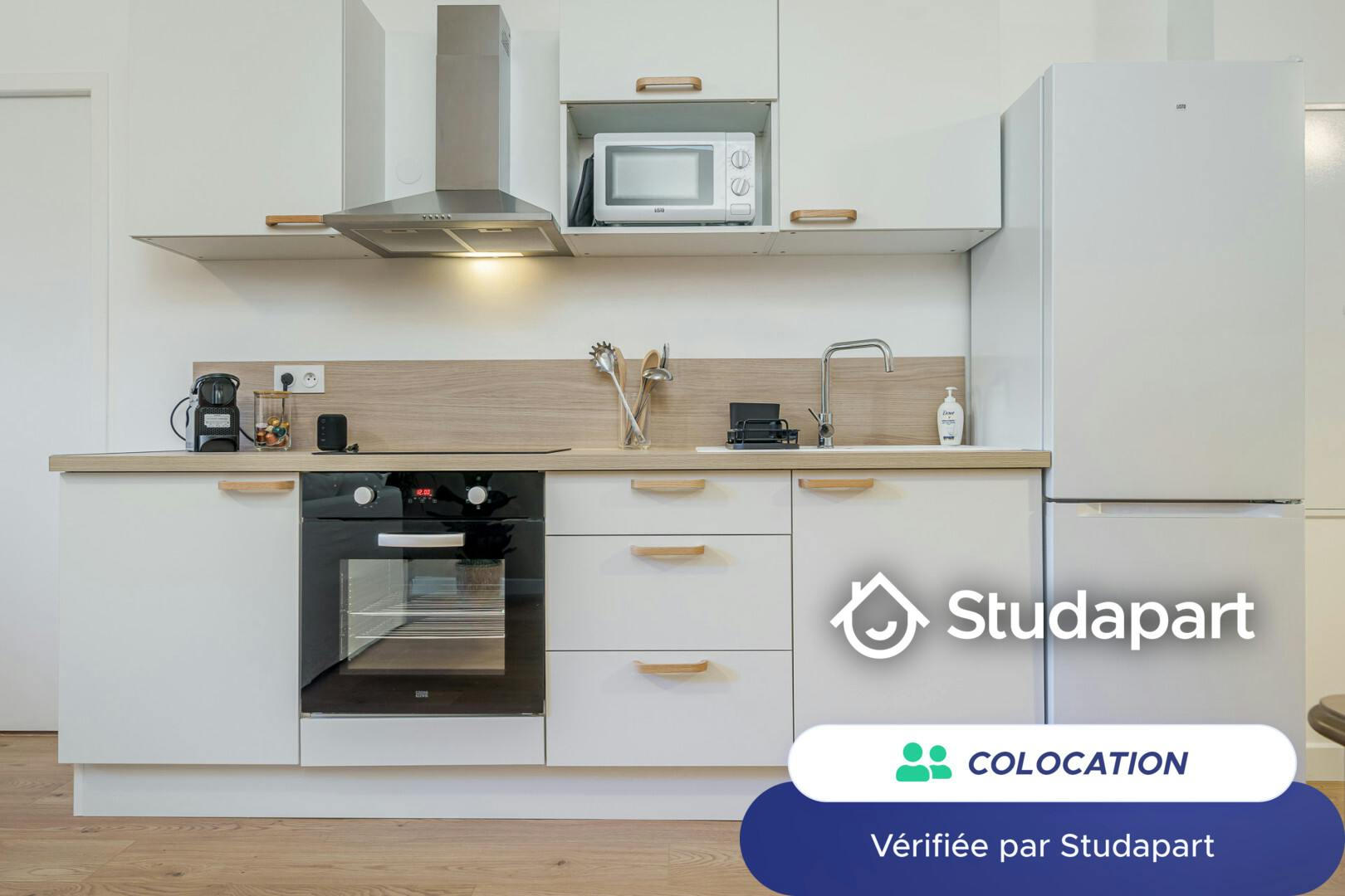 Private room for rent on Boulevard National, Marseille - Vue 4
