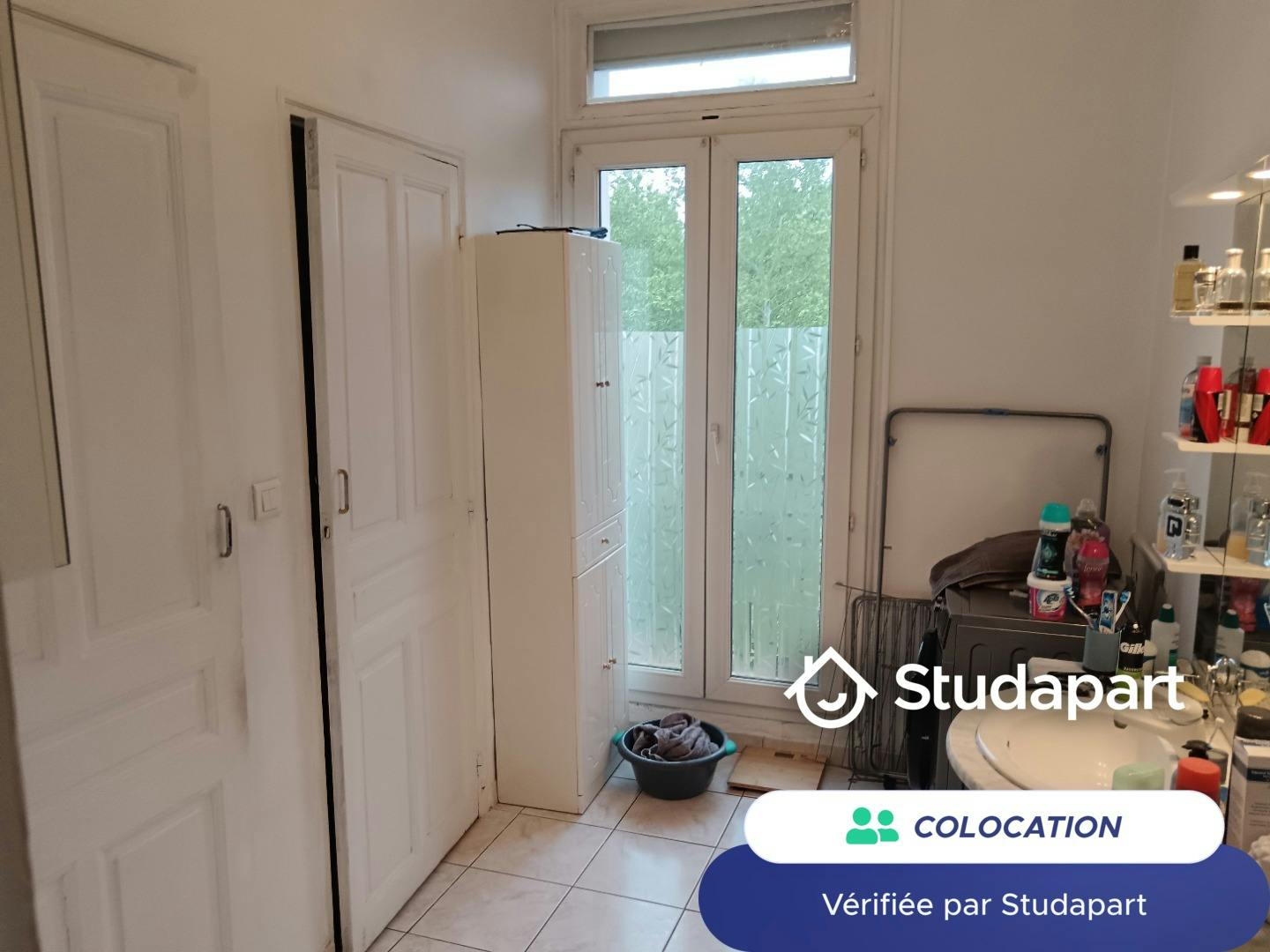 Private room for rent on Rue Jean Jaurès, Gardanne - Vue 4