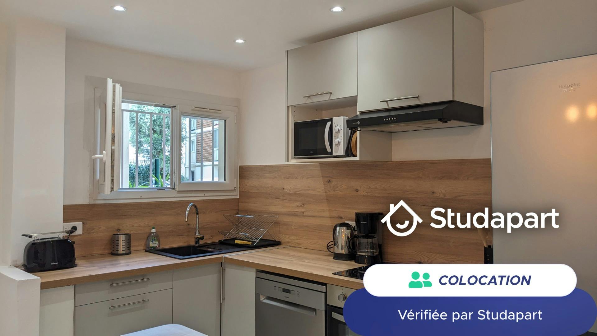 Private room for rent for €520 per month in Antibes, Boulevard du Président Wilson