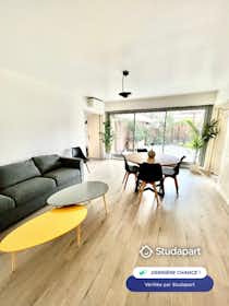 Appartement te huur voor € 1.550 per maand in Nice, Avenue de la Marne