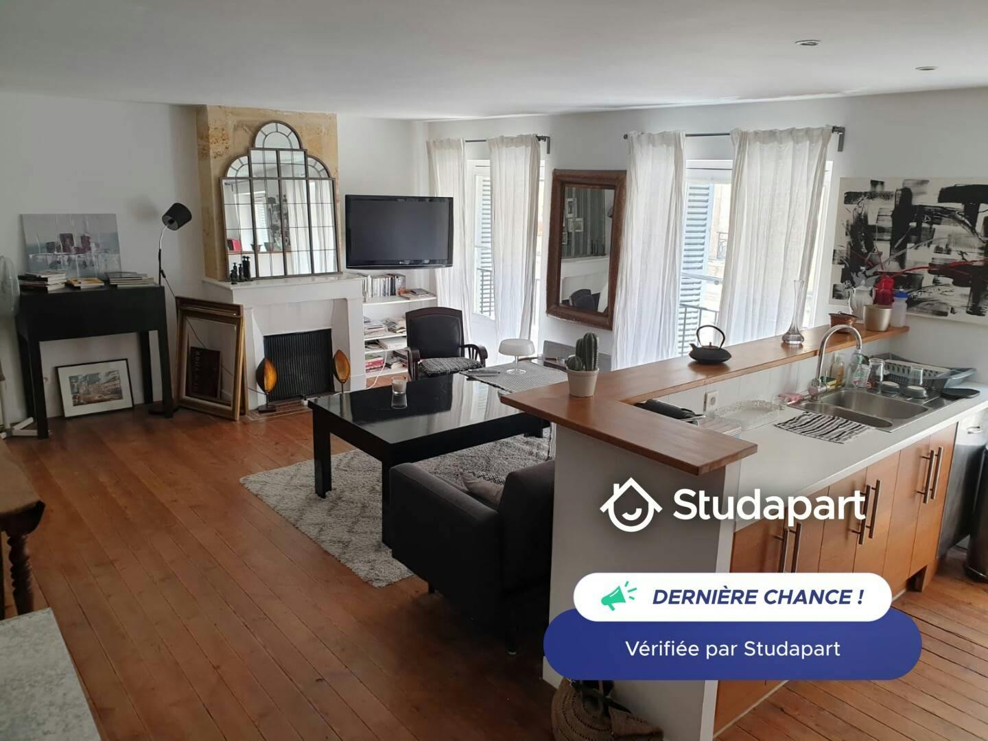 Apartment for rent for €1,350 per month in Bordeaux, Rue de la Devise