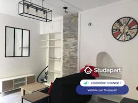Mieszkanie do wynajęcia za 562 € miesięcznie w mieście Le Havre, Rue Saint-Louis
