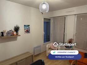 Apartamento para alugar por € 680 por mês em Nantes, Rue de Châteaulin