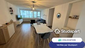 Privé kamer te huur voor € 500 per maand in La Roche-sur-Yon, Rue Paul Doumer