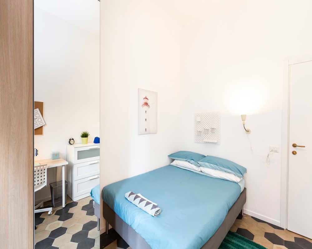 Via Paolo Bassi, Milan preview