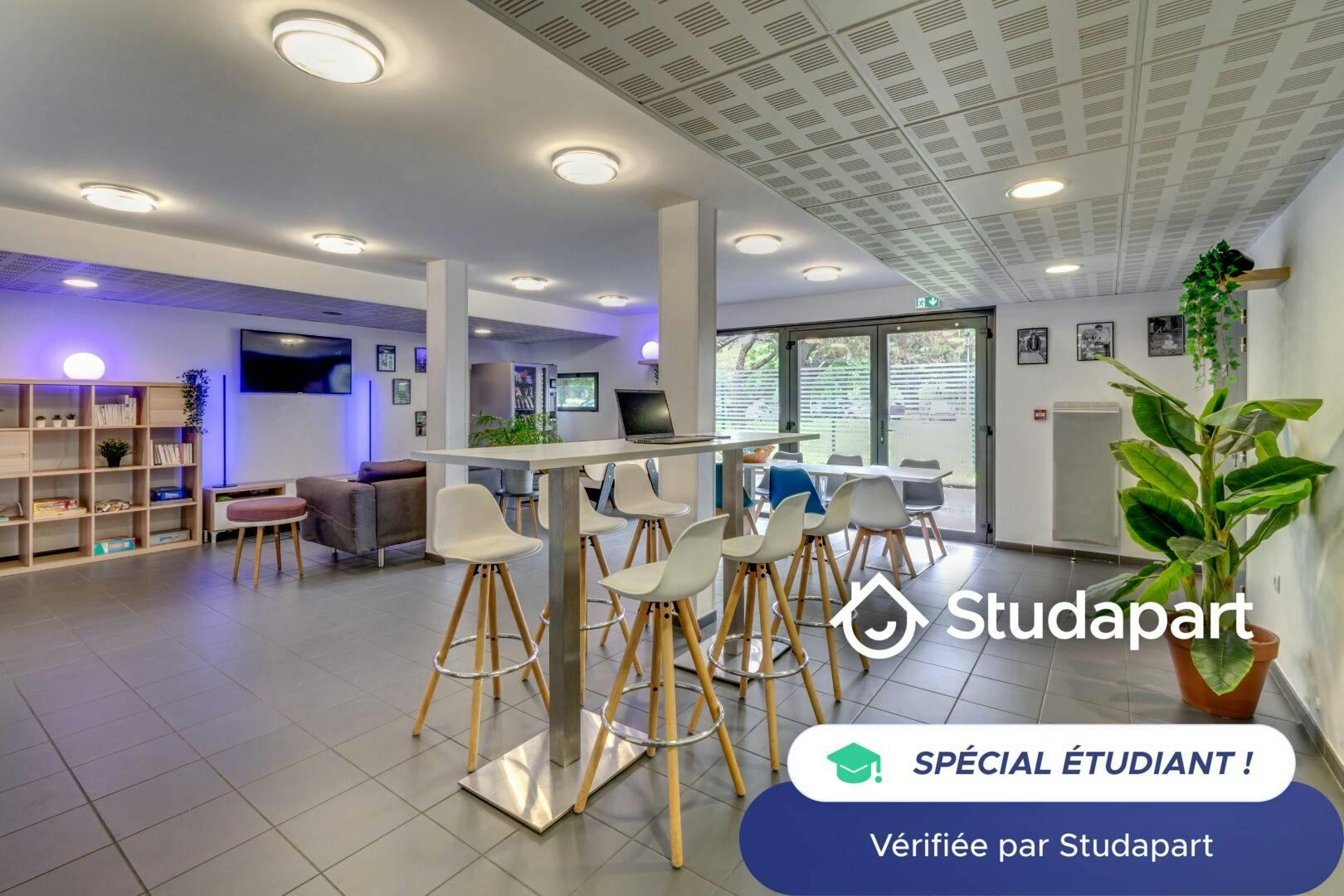 Chambre privée à louer pour 600 €/mois à Carquefou, Route de Carquefou