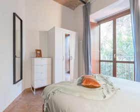 Studio for rent for €1,250 per month in Rome, Via Amedeo Avogadro