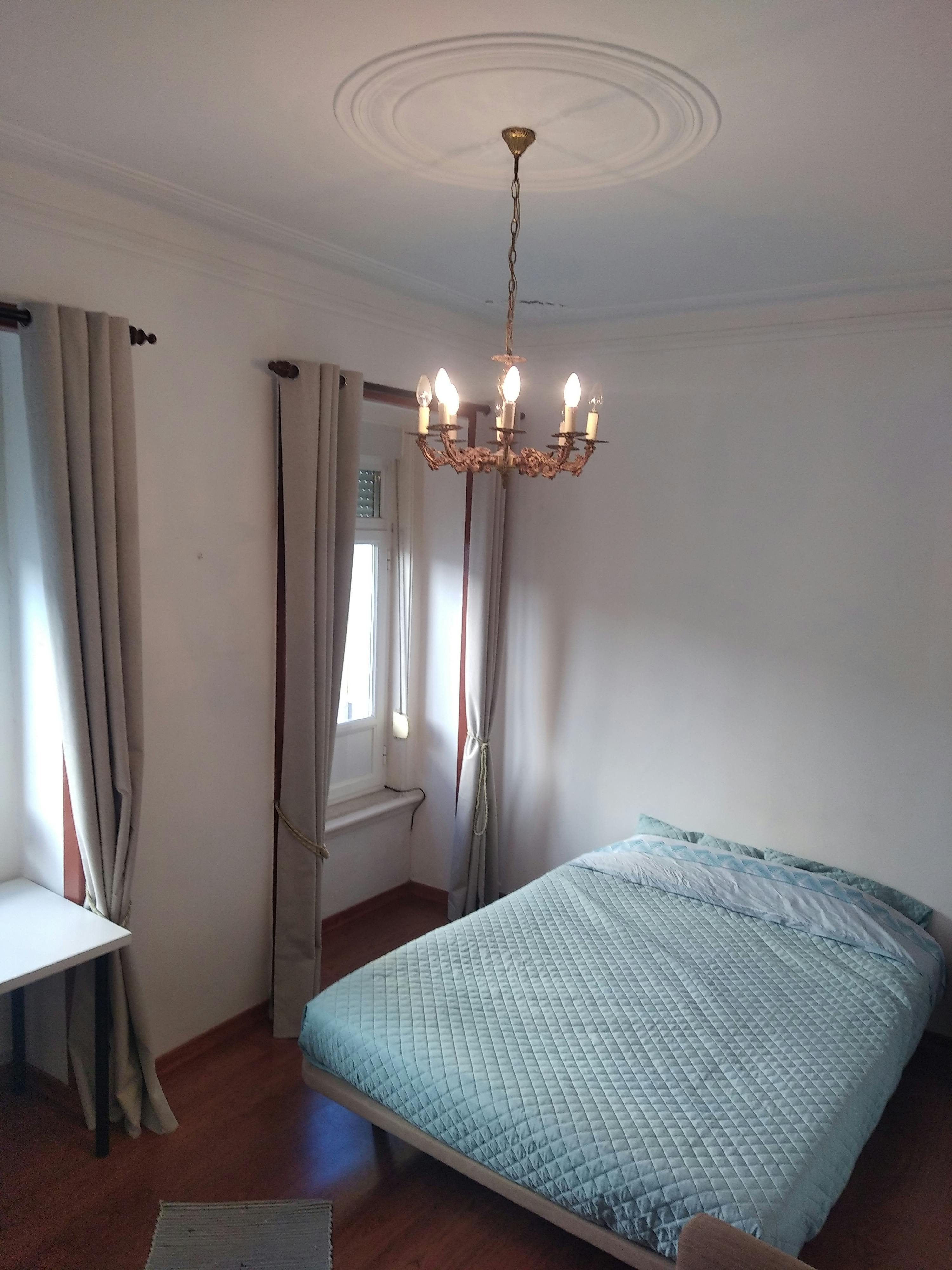 Private room for rent for €550 per month in Lisbon, Rua Capitão Renato Baptista