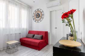 Appartement te huur voor € 1.400 per maand in Bologna, Via Bruno Monterumici