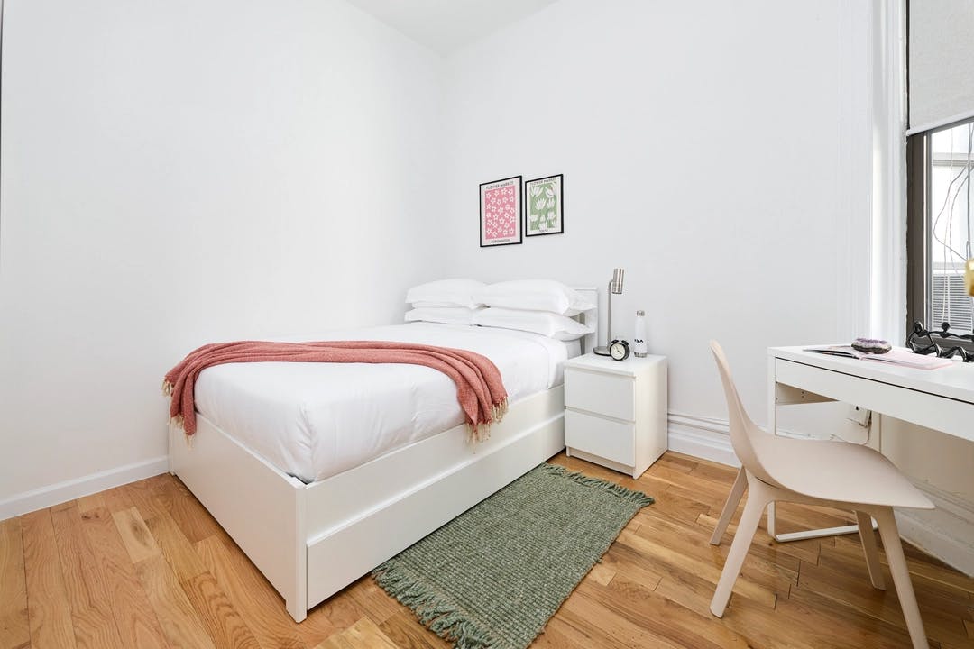 W 42nd St, New York City, NY preview