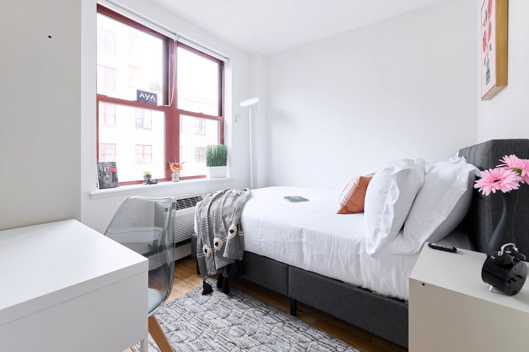 E 7th St, New York City, NY preview