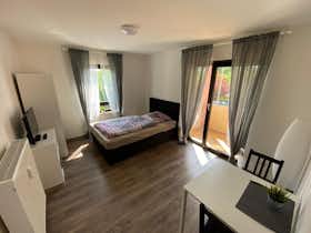 公寓 正在以 €1,300 的月租出租，其位于 Mannheim, Perreystraße