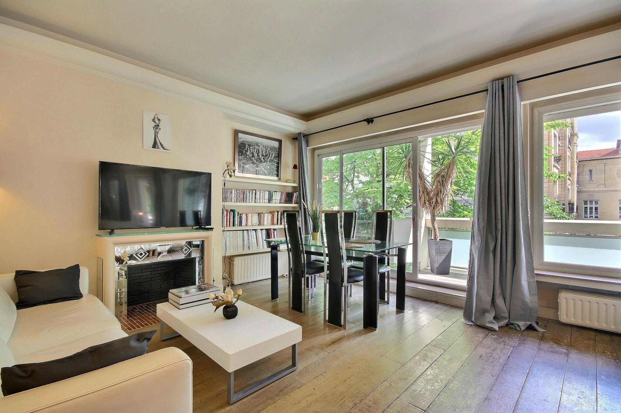 Rue des Belles Feuilles, Paris preview