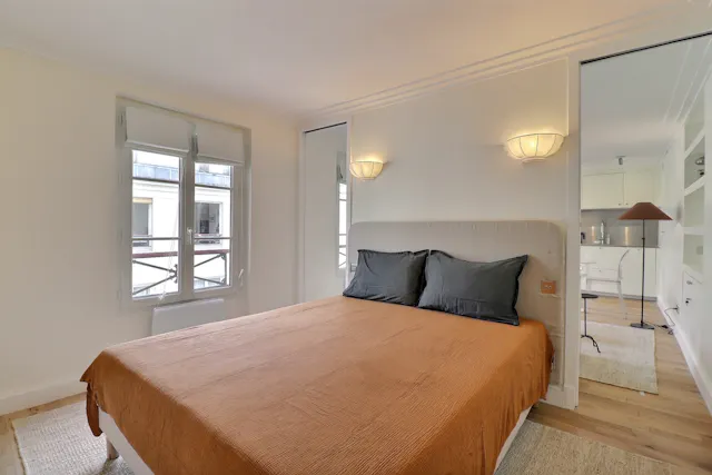 1-Bedroom Apartment in Rue Sainte-Croix-de-la-Bretonnerie, Paris (1519104) room image 2
