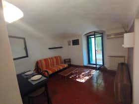 House for rent for €950 per month in Florence, Viale dei Mille