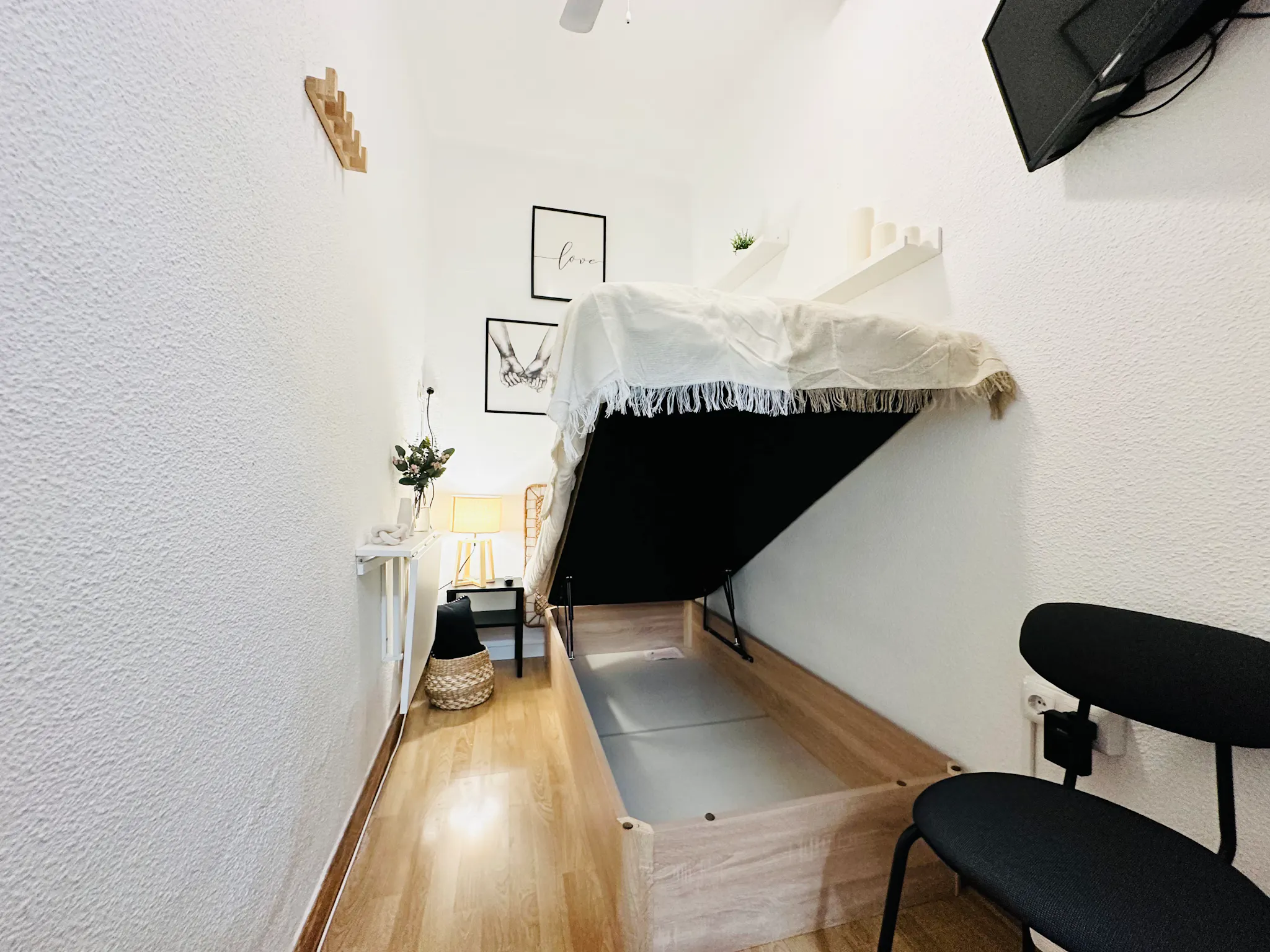Private room in Calle de la Aviación Española, Madrid (1519248) ROOM 3