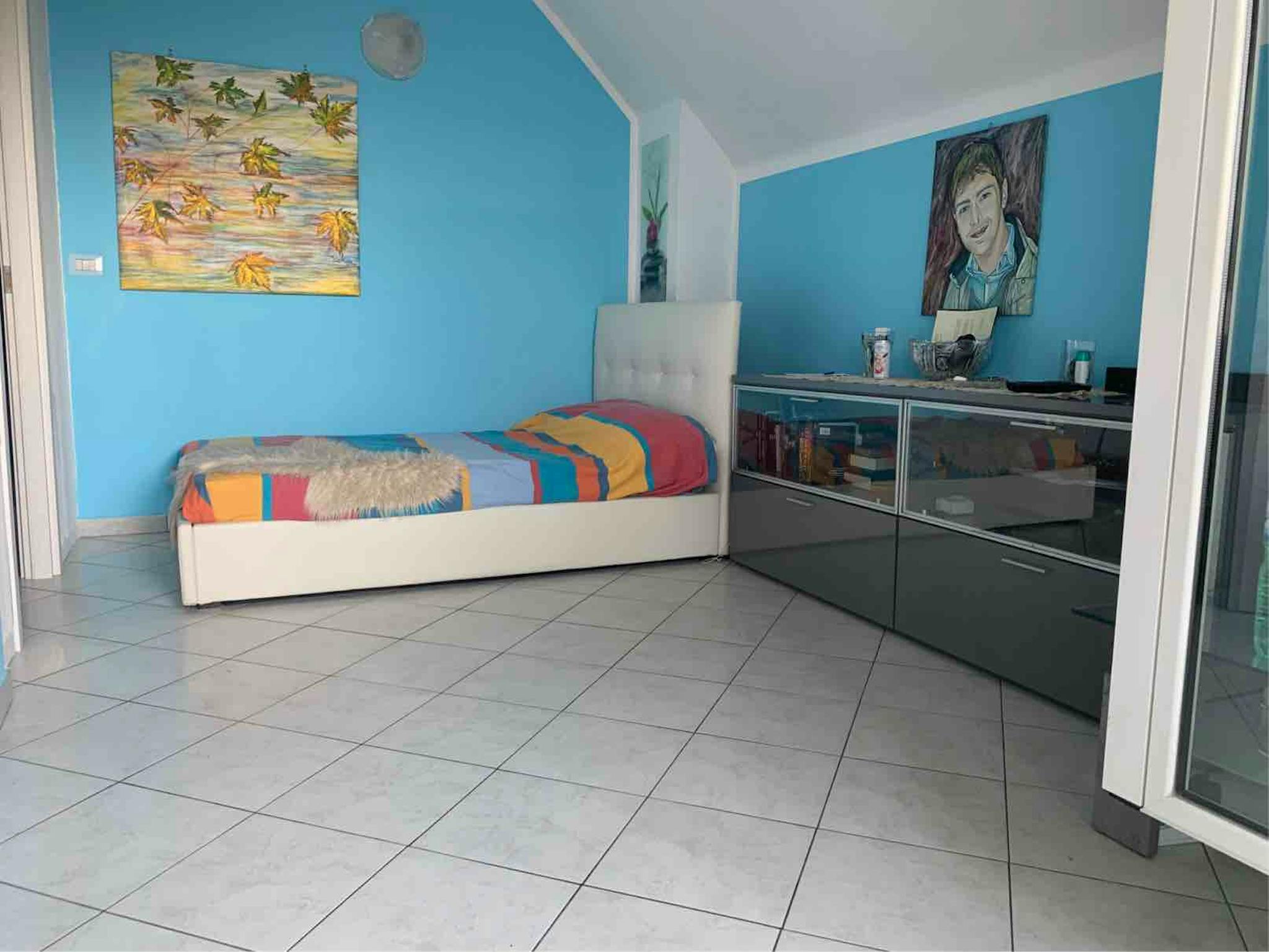 Via Lorenteggio, Milan preview