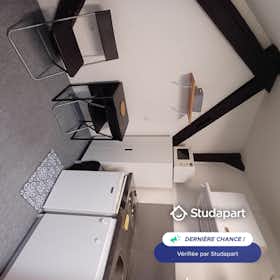 Appartamento in affitto a 330 € al mese a Dijon, Rue des Forges