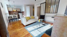 Appartement te huur voor € 428 per maand in Saint-Étienne, Rue Jules Ledin