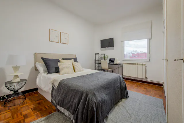 Private room in Calle de Nieremberg, Madrid (1519463) room image 1