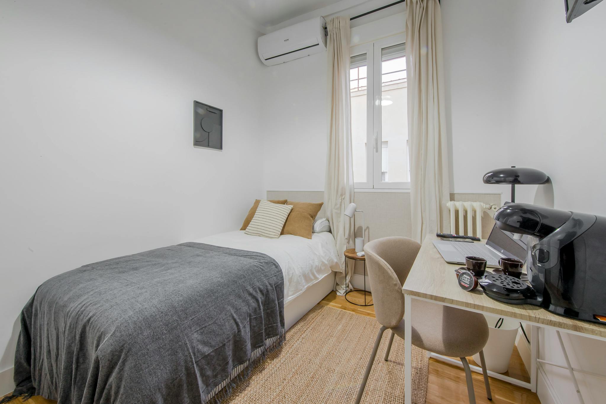 Calle Doctor Castelo, Madrid preview