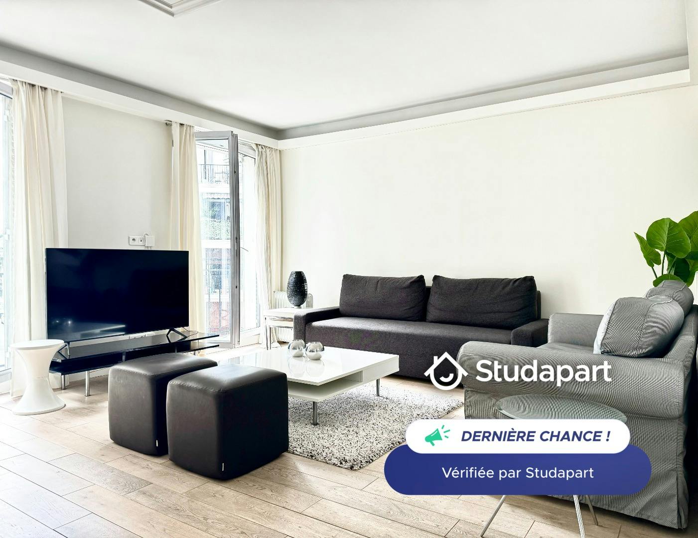 Apartment for rent for €3,000 per month in Paris, Rue Octave Feuillet