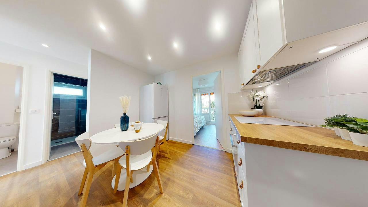 Private room for rent on Rue de la Concorde, Lyon - Plus