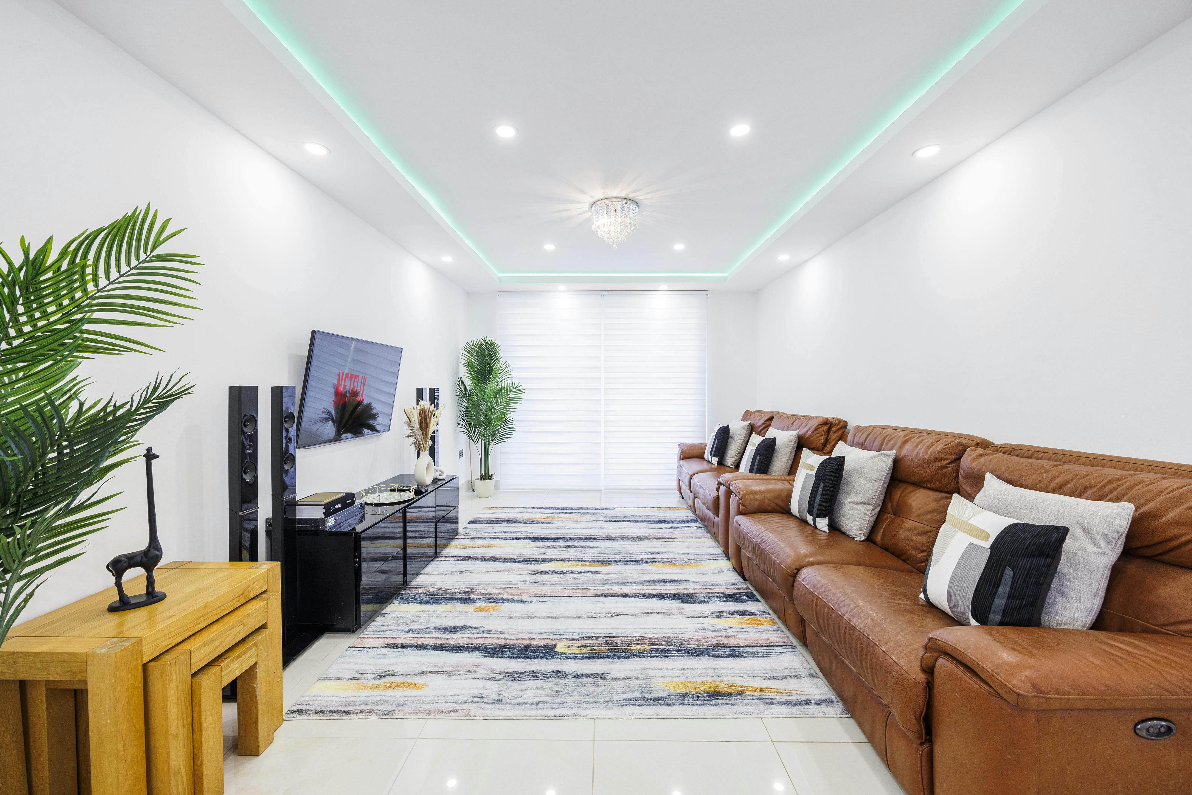 Hus att hyra för 7 810 € i månaden i Bexley, Penhill Road