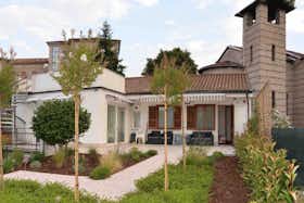 House for rent for €1,970 per month in Verbania, Via degli Oleandri