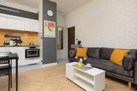 Mieszkanie do wynajęcia za 800 € miesięcznie w mieście Barcelona, Carrer del Rosselló