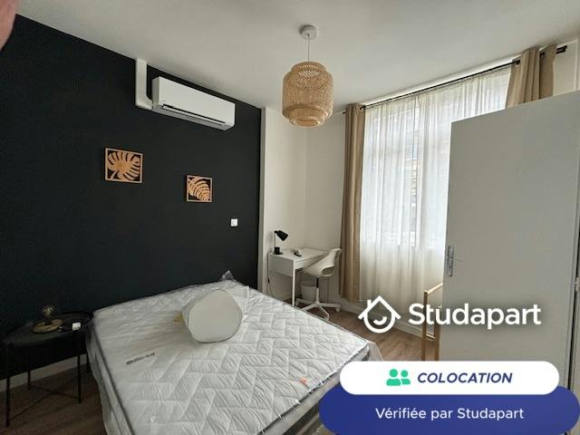 Private room for rent on Rue Sainte-Anne, Lille - Plus