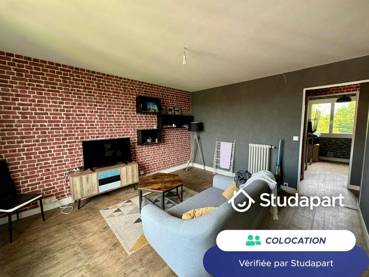 Private room for rent on Boulevard Pierre de Coubertin, Nantes - Vue 3