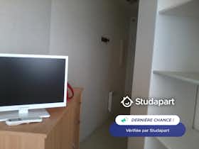 Apartment for rent for €440 per month in La Rochelle, Résidence les Océanes