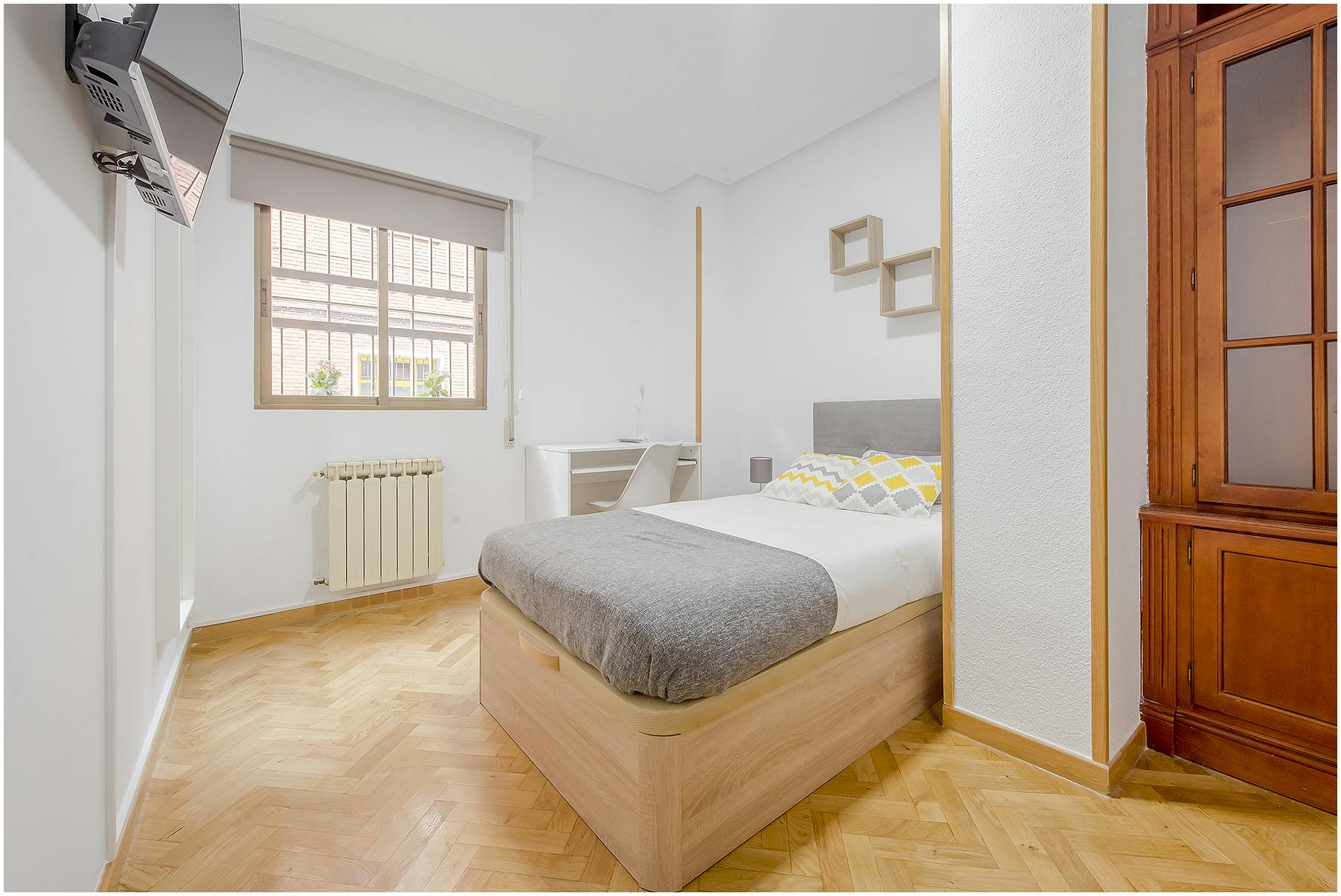 Calle de Amorós, Madrid preview