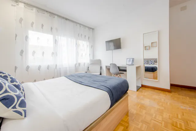 Private room in Paseo de la Castellana, Madrid (1520232) room image 2