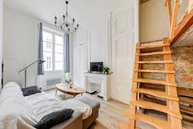 Apartment for rent for €1,300 per month in Lyon, Place Carnot