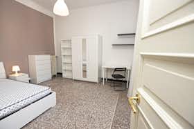 Private room for rent for €440 per month in Genoa, Via San Bartolomeo degli Armeni
