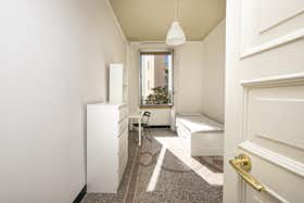 Habitación privada en alquiler por 430 € al mes en Genoa, Via San Bartolomeo degli Armeni