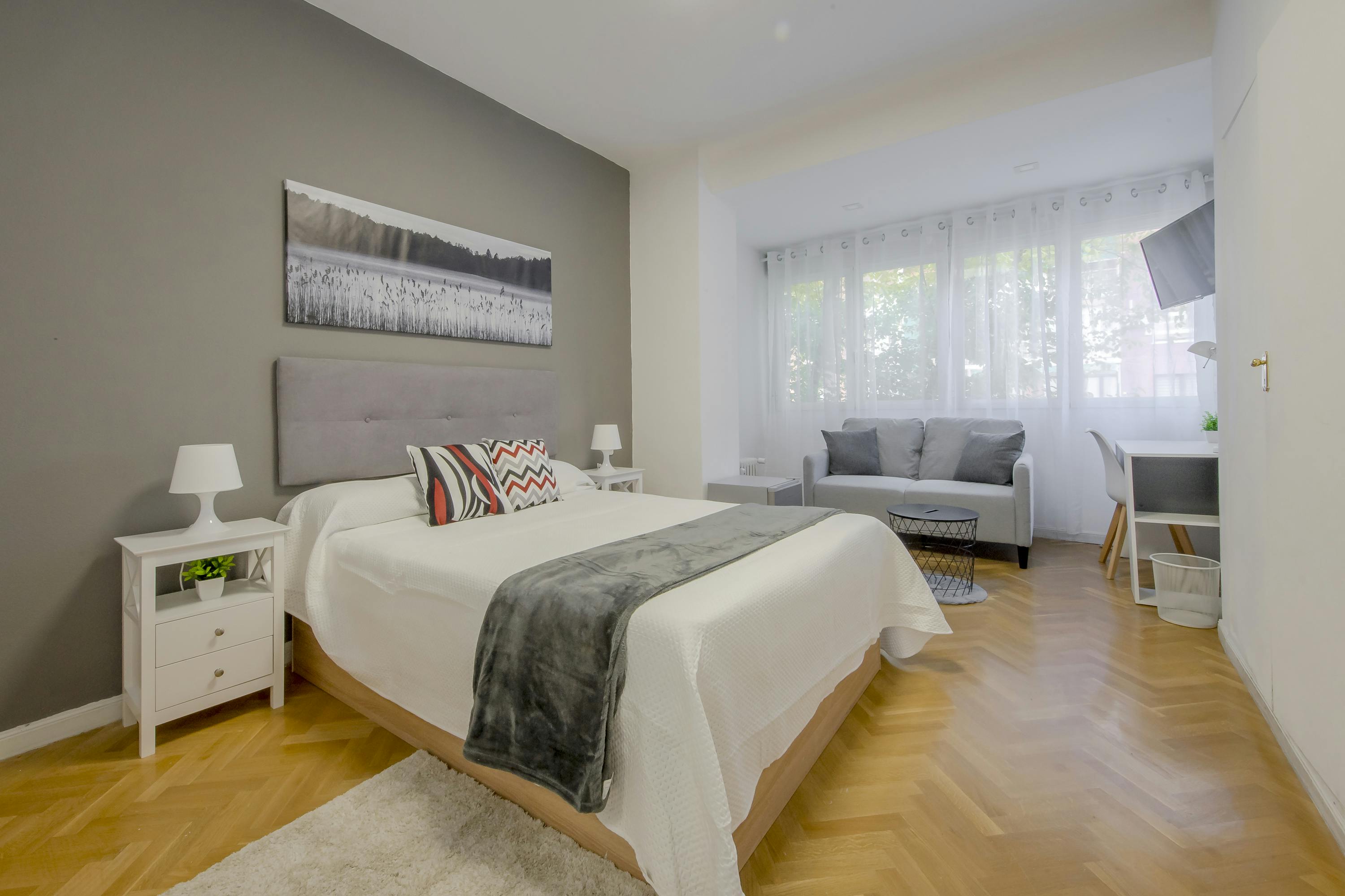 Paseo de la Castellana, Madrid preview