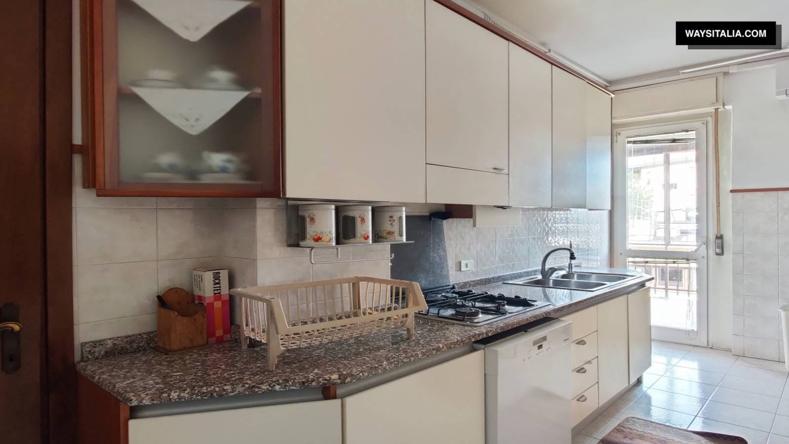Apartment Milan, 4 beds, 17m² — photo 10