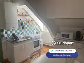 Apartamento para alugar por € 600 por mês em Nantes, Rue de la Ville en Pierre