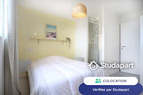 Private room for rent for €440 per month in Lorient, Rue de Ploemeur
