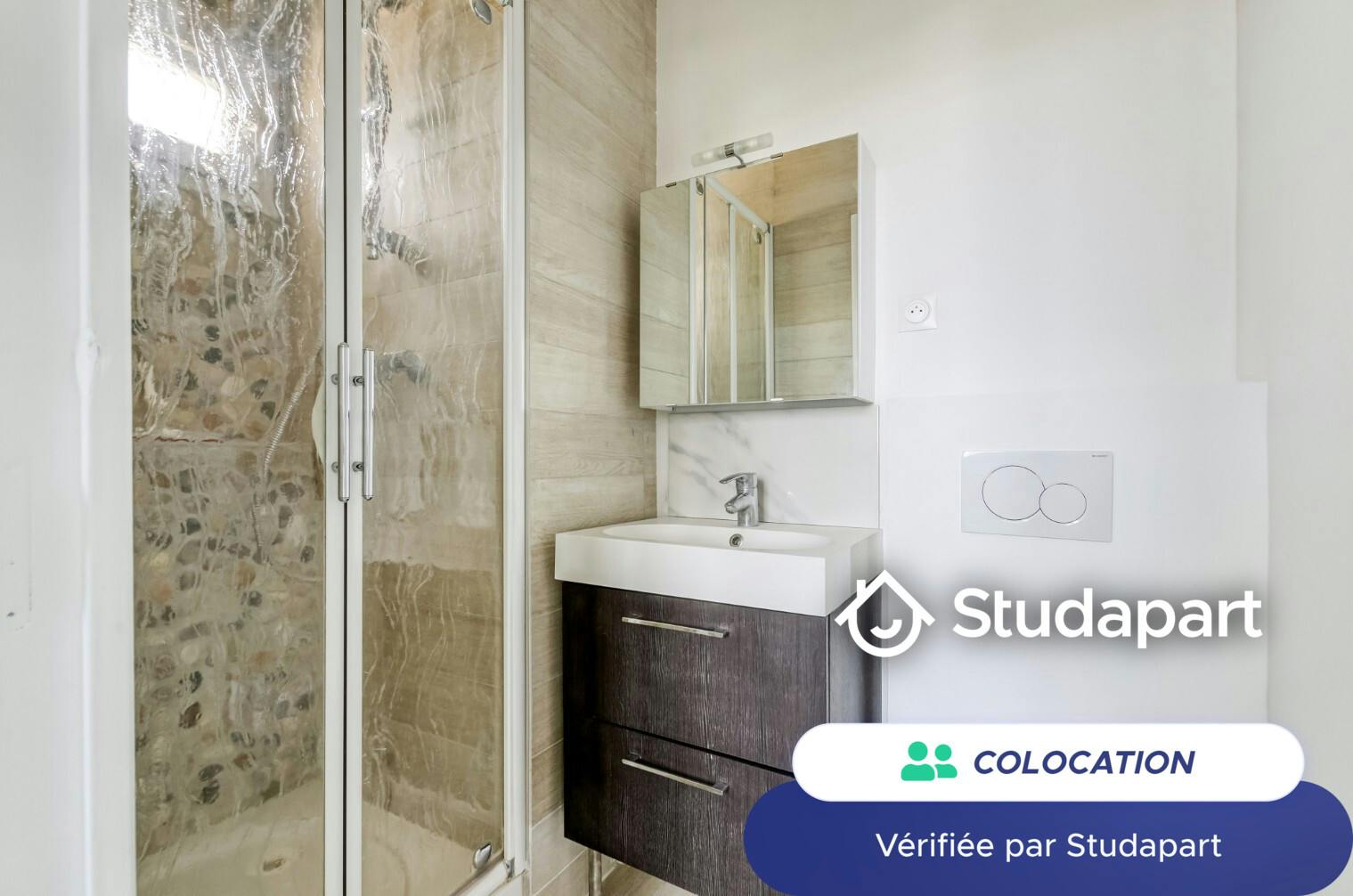 Private room for rent on Avenue de l'Association, Colombes - View 5