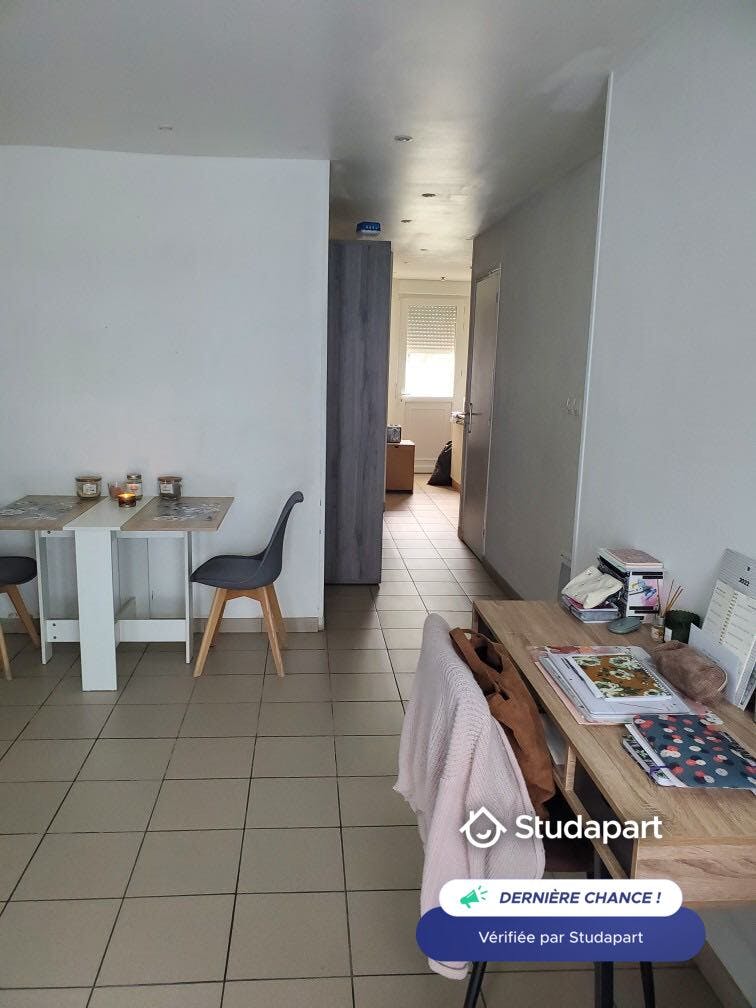 Apartament de închiriat pentru 600 EUR pe lună în Aulnoy-lez-Valenciennes, Avenue de la Libération du 2 Septembre 1944