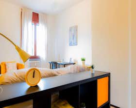 Отдельная комната сдается в аренду за 520 € в месяц в Padova, Via Felice Mendelssohn