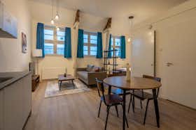 Apartment for rent for €1,400 per month in Rotterdam, Sikkelstraat