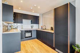 Apartamento en alquiler por 2510 GBP al mes en London, Calderwood Street